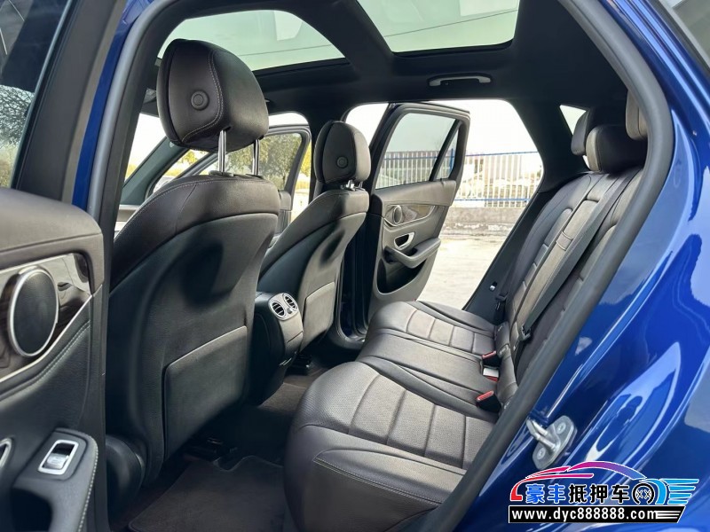 17年奔驰GLC轿车抵押车出售