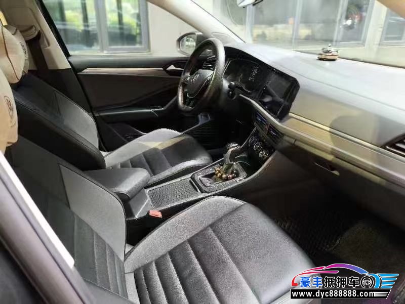 20年大众速腾轿车抵押车出售