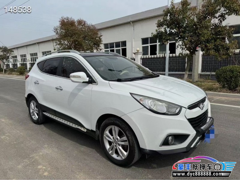 14年现代ix35轿车抵押车出售