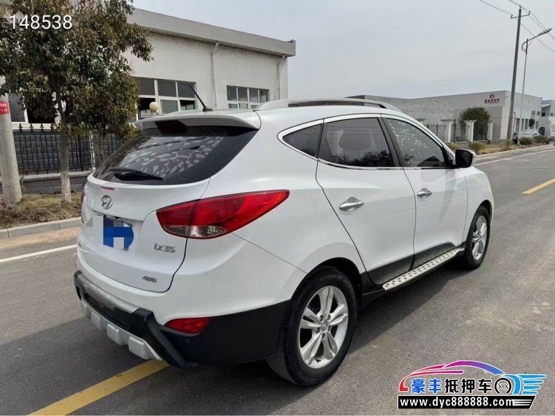 14年现代ix35轿车抵押车出售