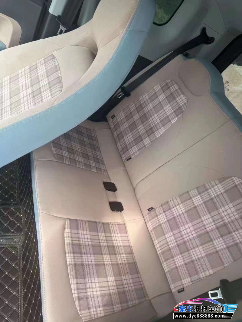 24年奇瑞冰淇淋轿车抵押车出售