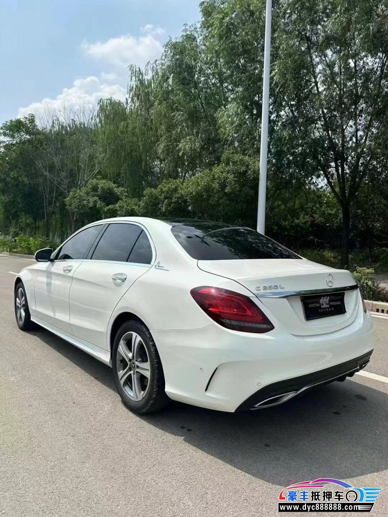 19年奔驰C轿车抵押车出售