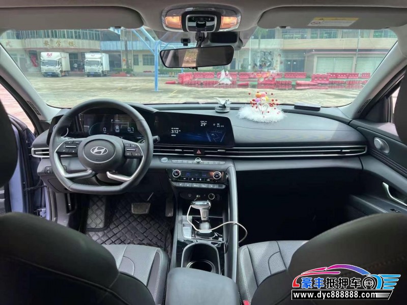 23年现代伊兰特轿车抵押车出售