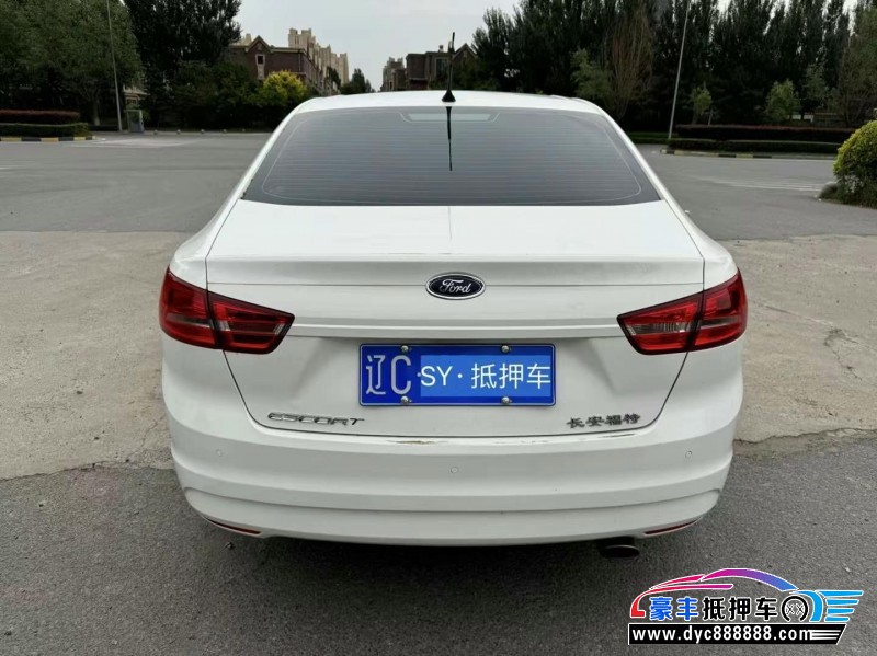 16年福特福睿斯轿车抵押车出售