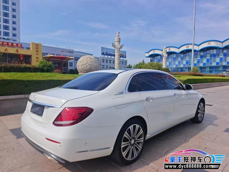 17年奔驰E轿车抵押车出售