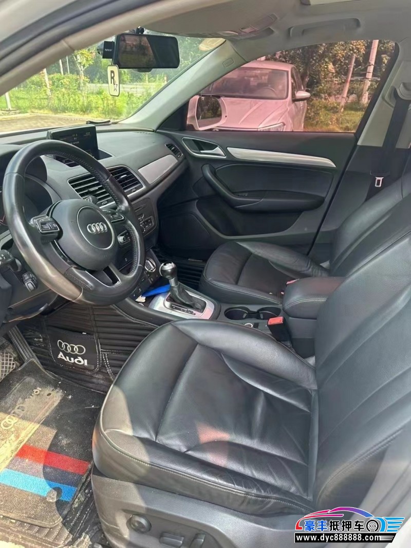 17年奥迪Q3轿车抵押车出售