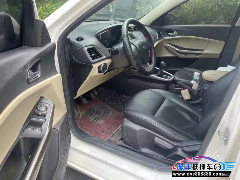 18年福特福睿斯轿车抵押车出售