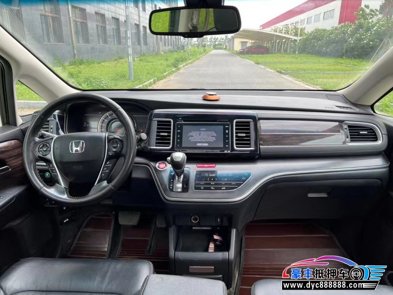 16年本田艾力绅轿车抵押车出售