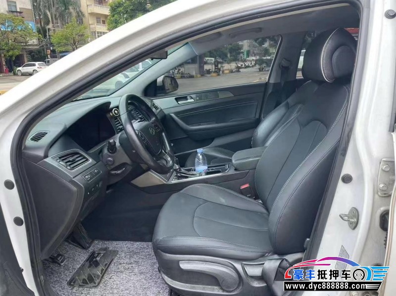 17年现代索纳塔九轿车抵押车出售