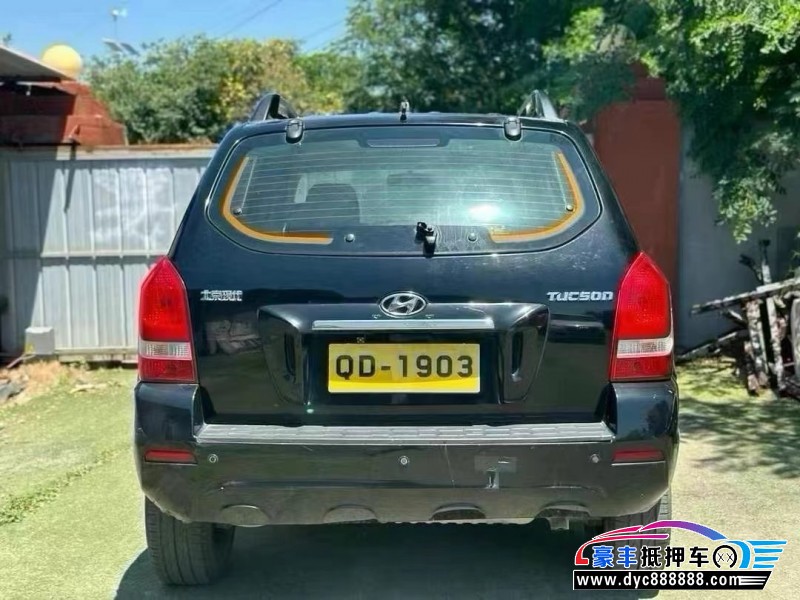 16年现代途胜轿车抵押车出售