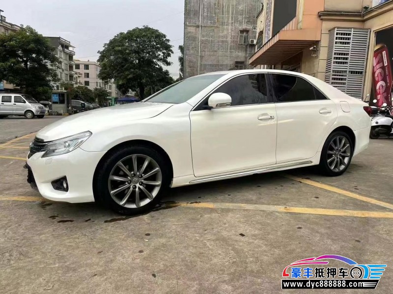 14年丰田锐志轿车抵押车出售