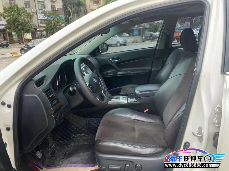 14年丰田锐志轿车抵押车出售