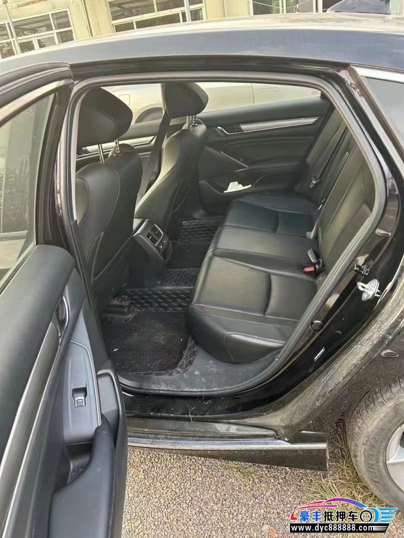 22年本田雅阁轿车抵押车出售