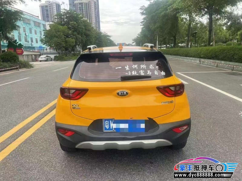 18年起亚KX1轿车抵押车出售