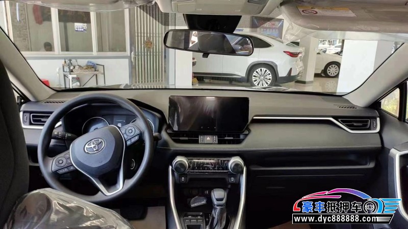 24年丰田威兰达轿车抵押车出售