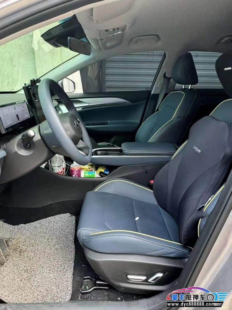 24年吉利几何轿车抵押车出售