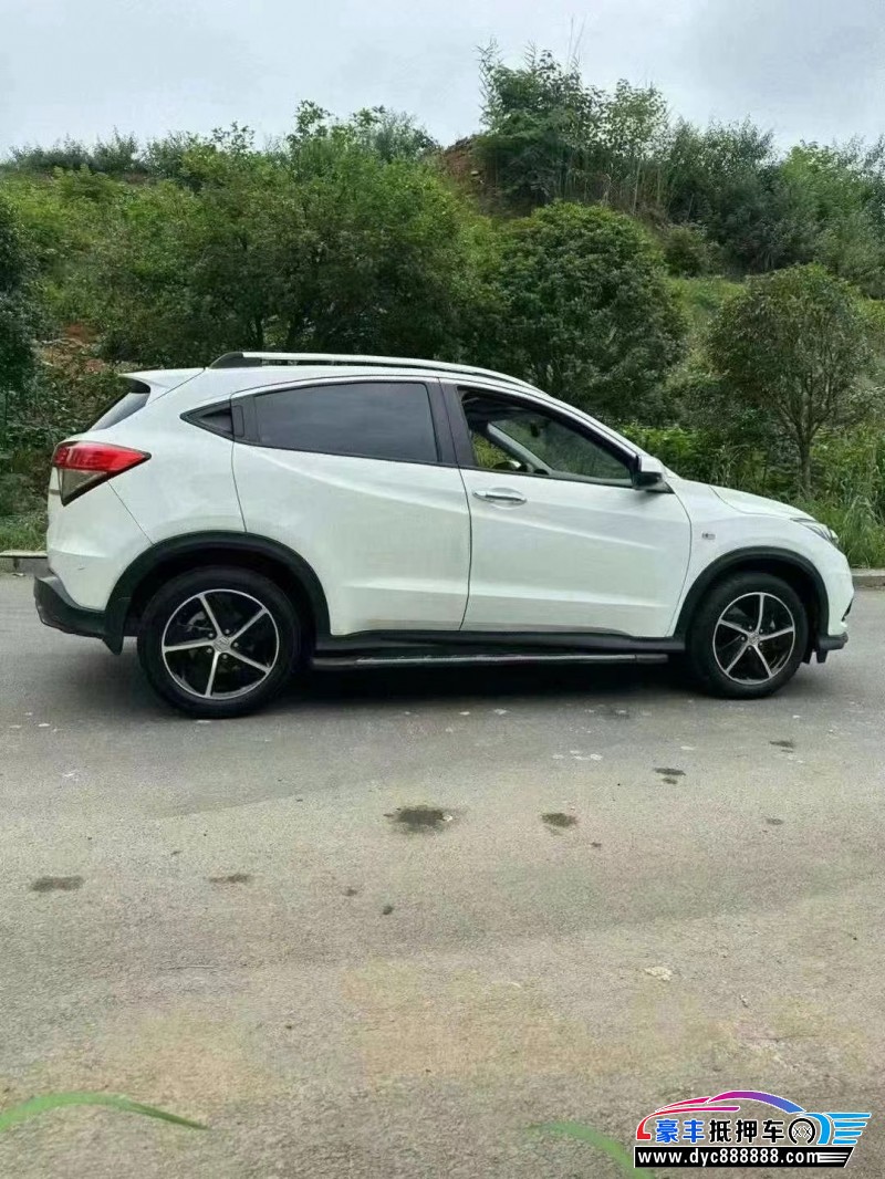 21年本田缤智轿车抵押车出售