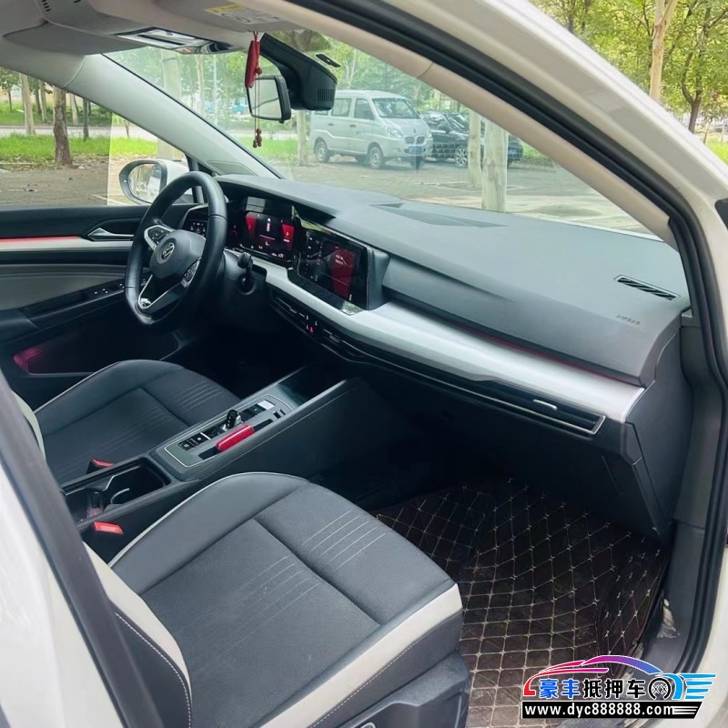 22年大众高尔夫轿车抵押车出售