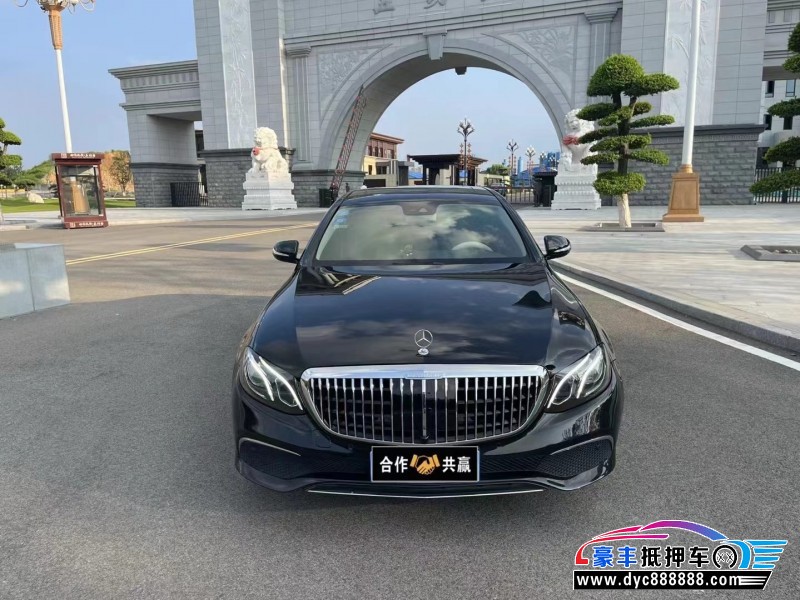 17年奔驰E轿车抵押车出售