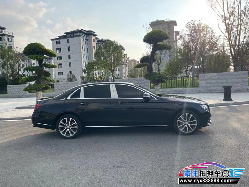 17年奔驰E轿车抵押车出售