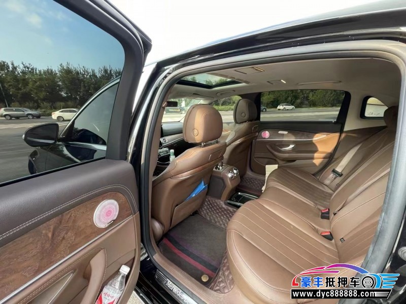 17年奔驰E轿车抵押车出售