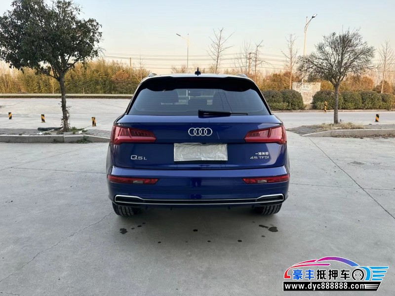 19年奥迪Q5轿车抵押车出售