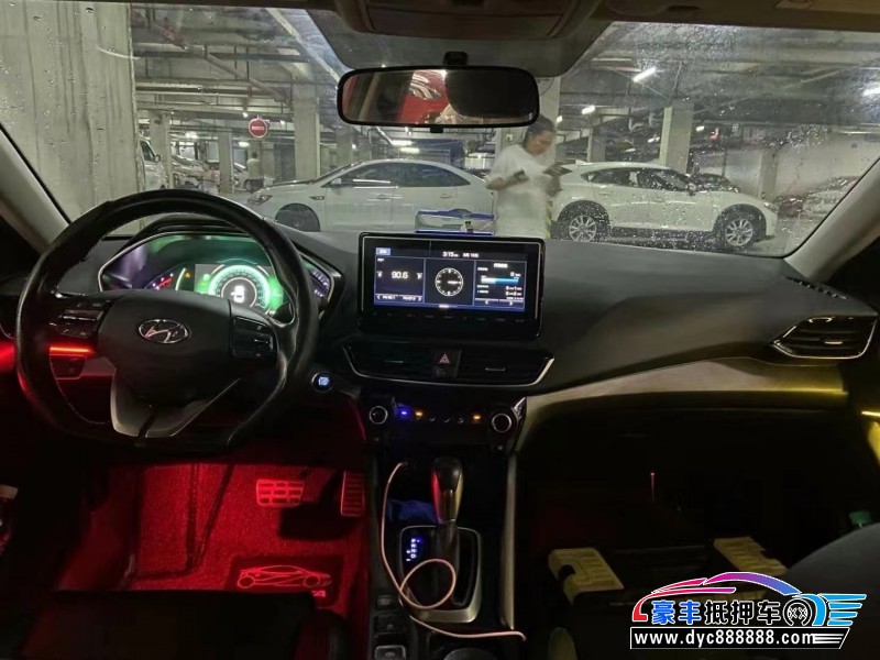 18年现代菲斯塔轿车抵押车出售