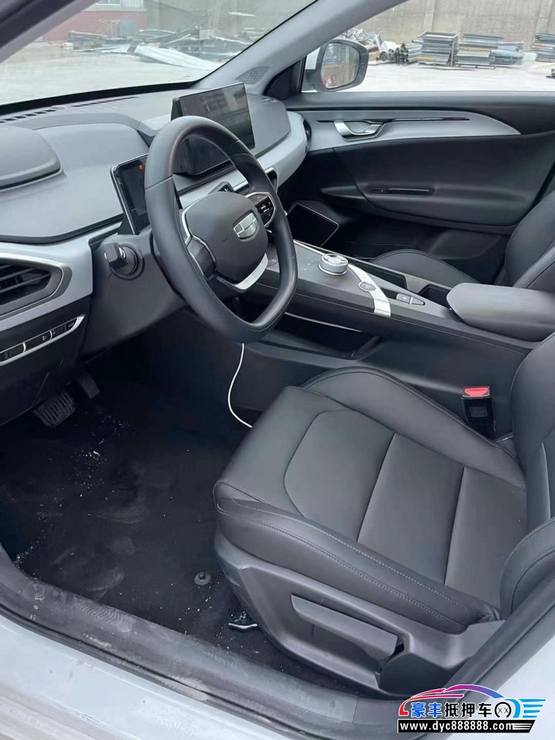 24年吉利几何轿车抵押车出售