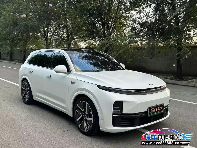 23年理想L7轿车抵押车出售