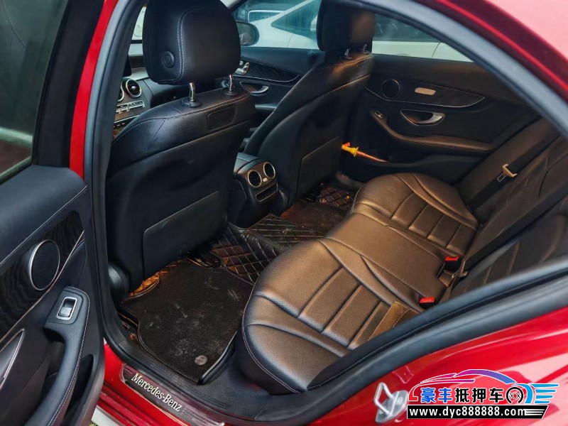 19年奔驰C轿车抵押车出售