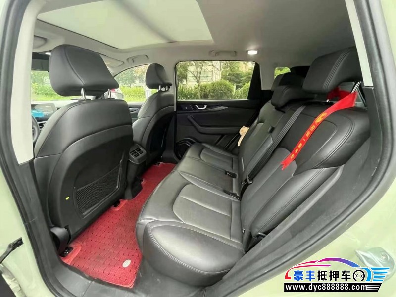 22年威马汽车w6轿车抵押车出售