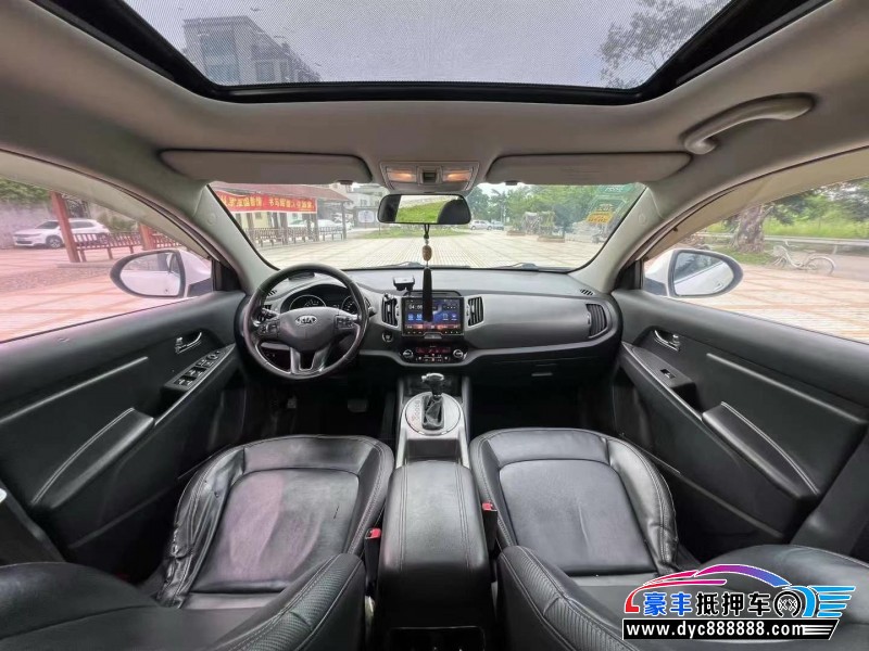 16年起亚智跑轿车抵押车出售