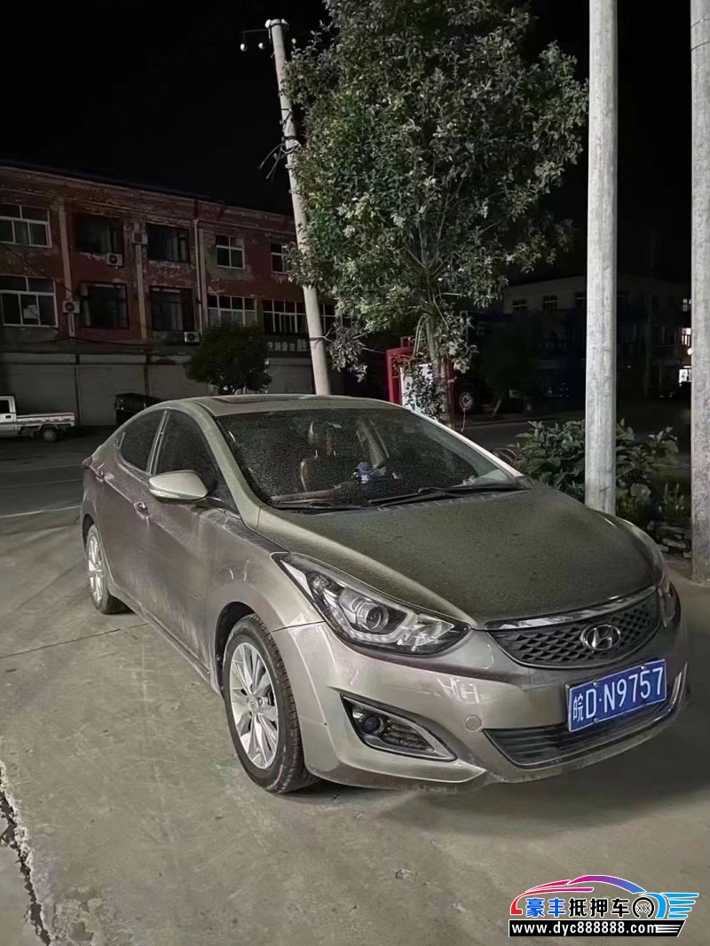 16年现代朗动轿车抵押车出售