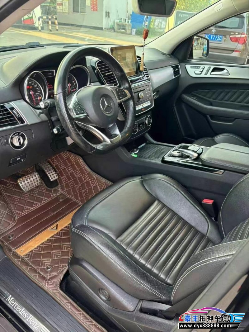 16年奔驰GLE轿车抵押车出售