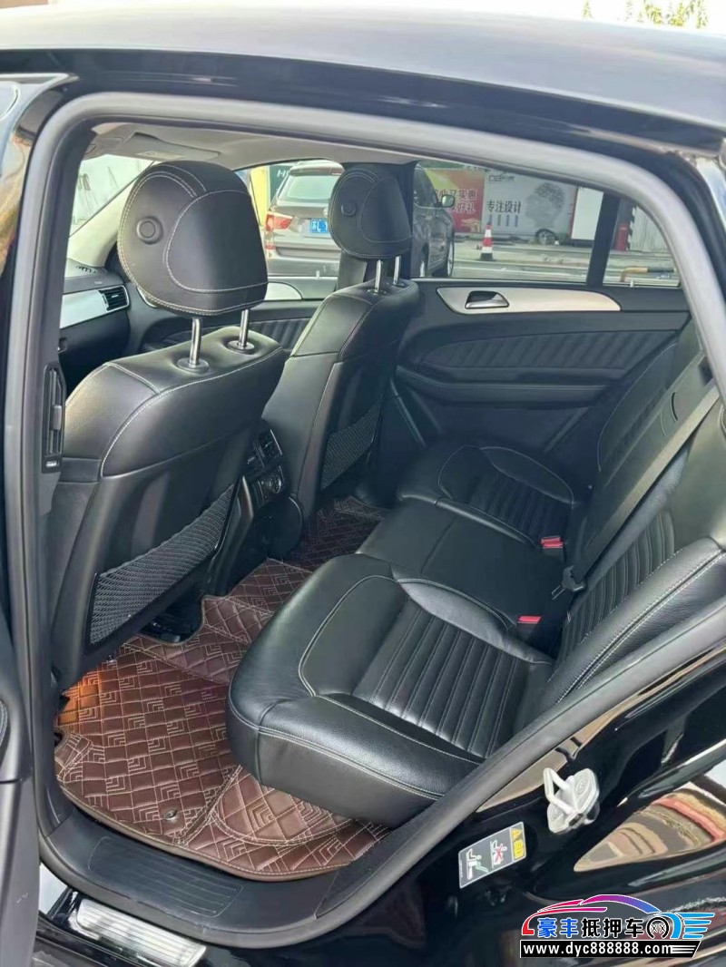 16年奔驰GLE轿车抵押车出售