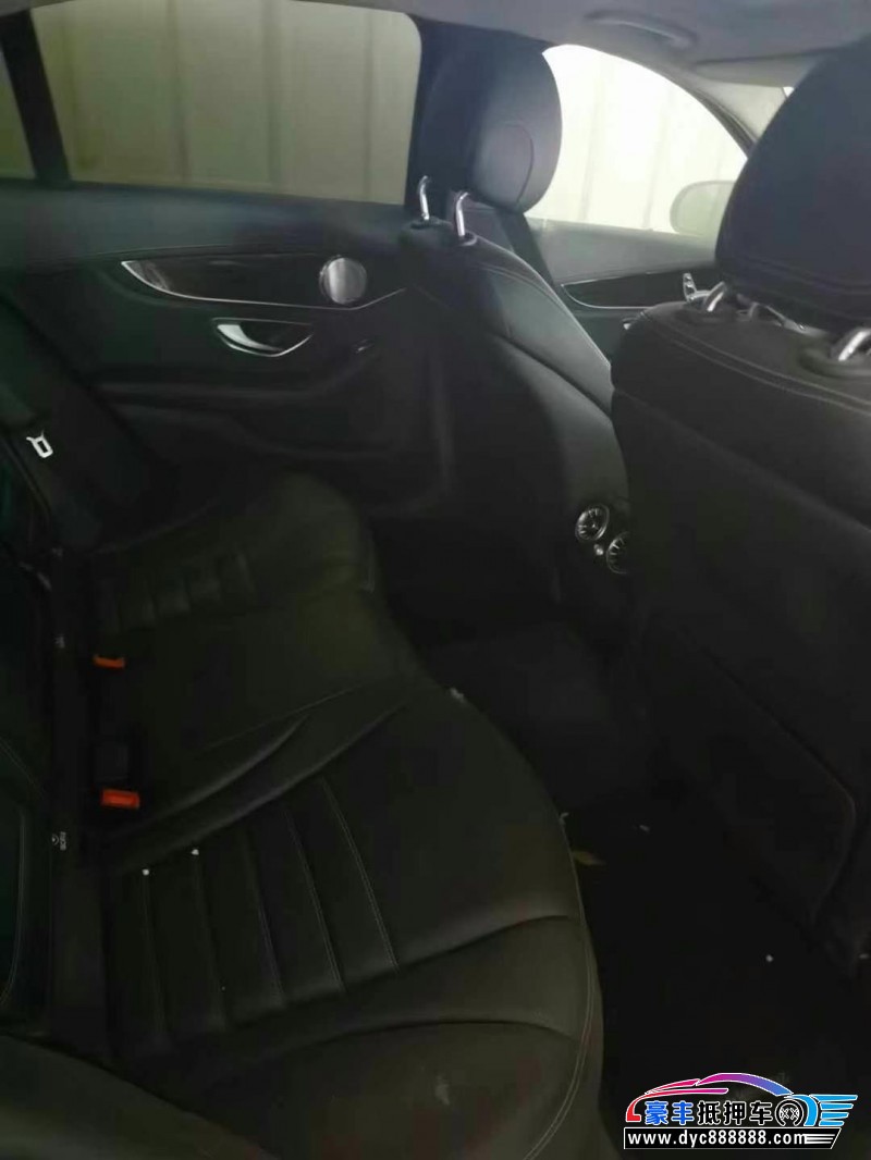 17年奔驰C轿车抵押车出售