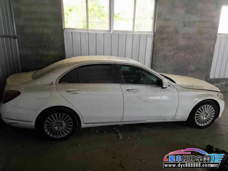 17年奔驰C轿车抵押车出售