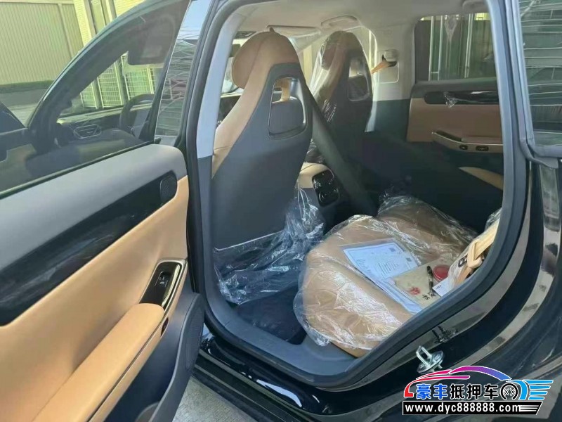 24年零跑c01轿车抵押车出售