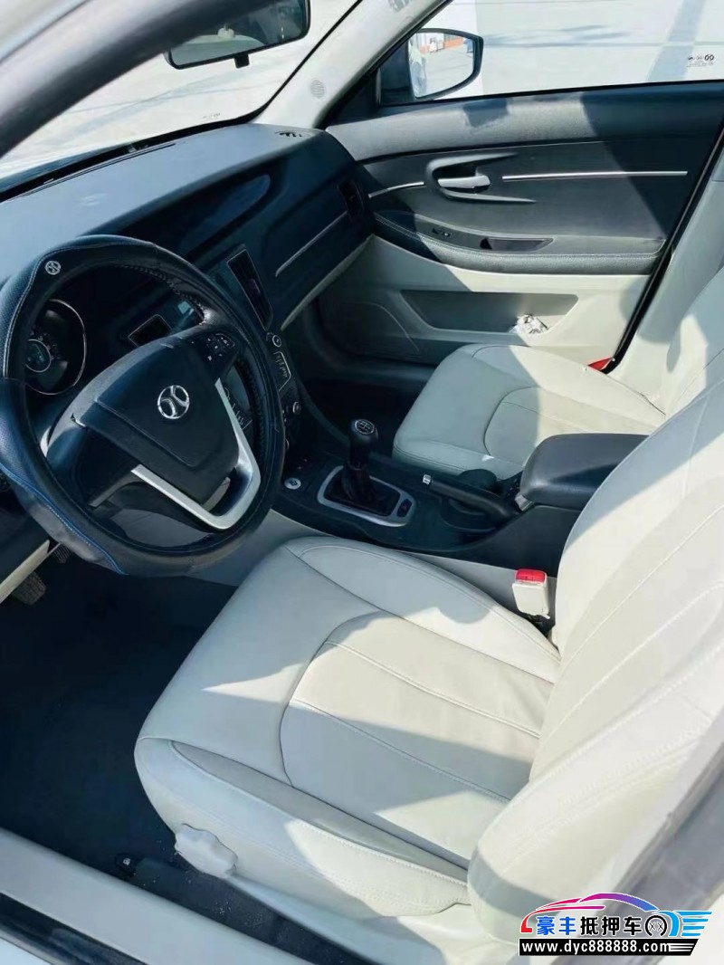 16年北汽绅宝D50轿车抵押车出售