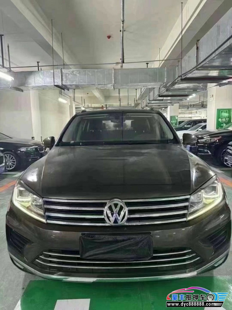 17年大众途锐轿车抵押车出售