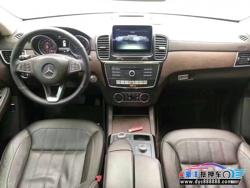 17年奔驰GLE轿车抵押车出售