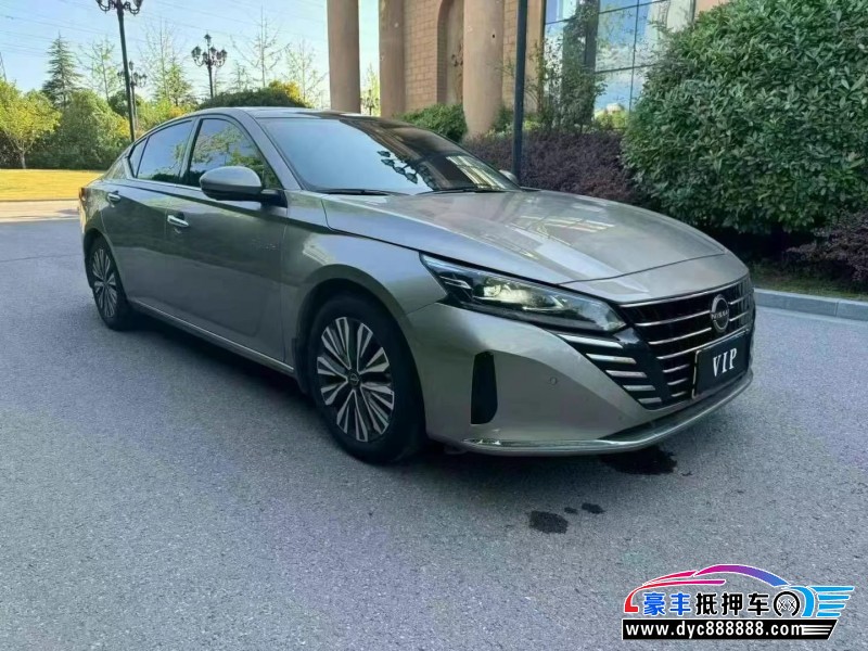 23年日产天籁轿车抵押车出售