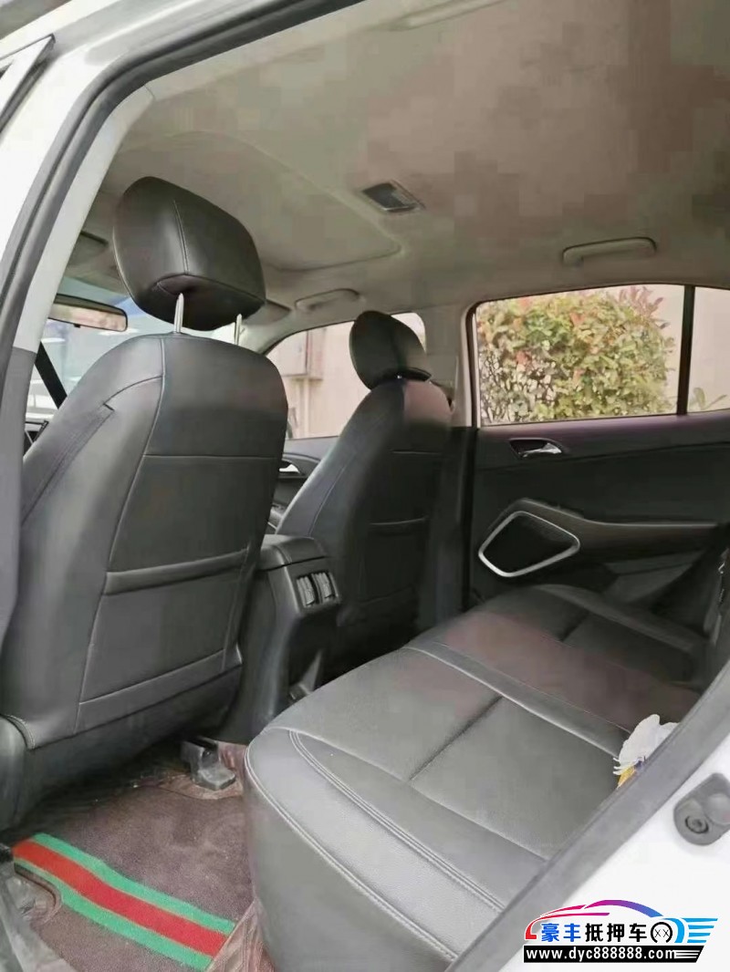 19年现代ix35轿车抵押车出售