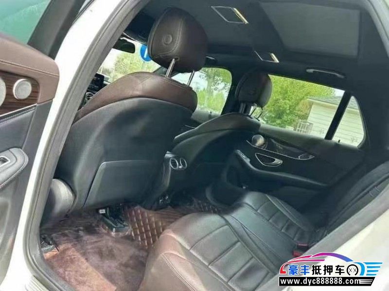 18年奔驰GLC轿车抵押车出售