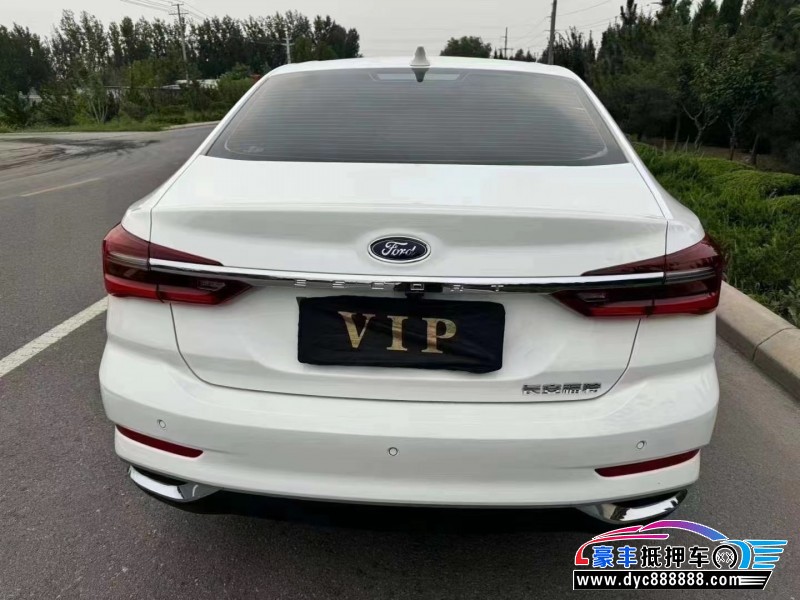 22年福特福睿斯轿车抵押车出售