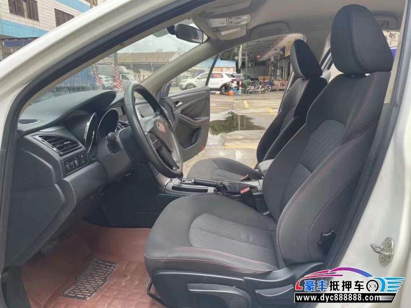 16年奔腾B70轿车抵押车出售