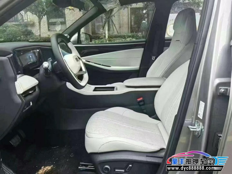 24年吉利银河L7轿车抵押车出售