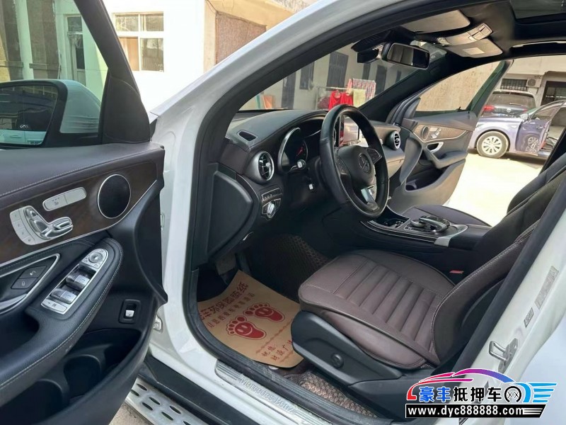 17年奔驰GLC轿车抵押车出售