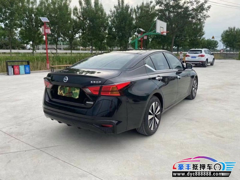 21年日产天籁轿车抵押车出售