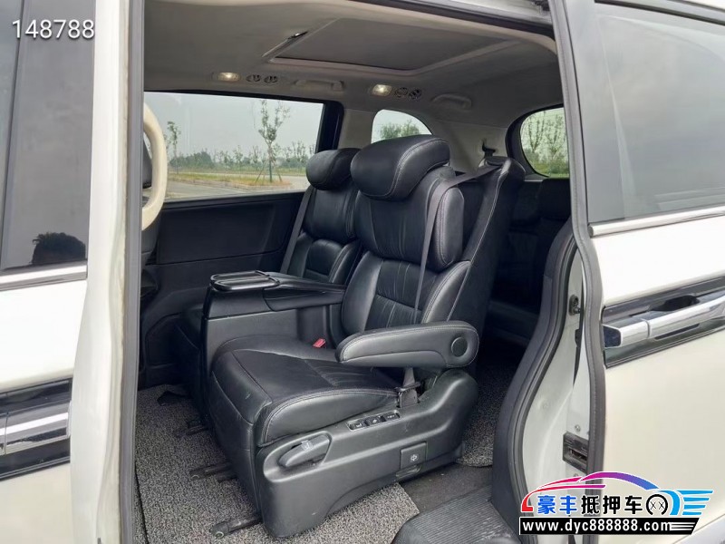 16年本田艾力绅轿车抵押车出售